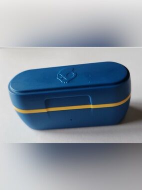 Skullcandy Blue and Yellow Hard Accessory Charging Case Only Condition in Works